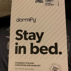 NWT Dormify Twin/Twin XL Comforter Set